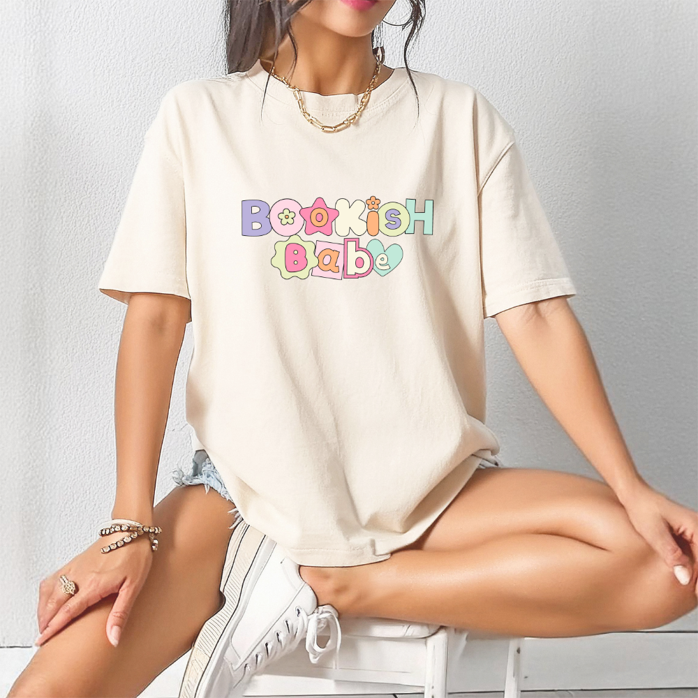Bookish Babe- Tee