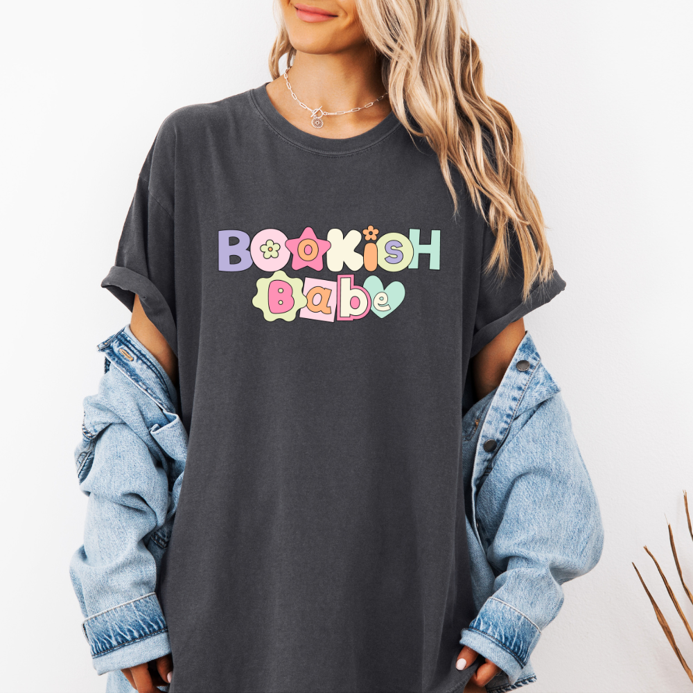 Bookish Babe- Tee