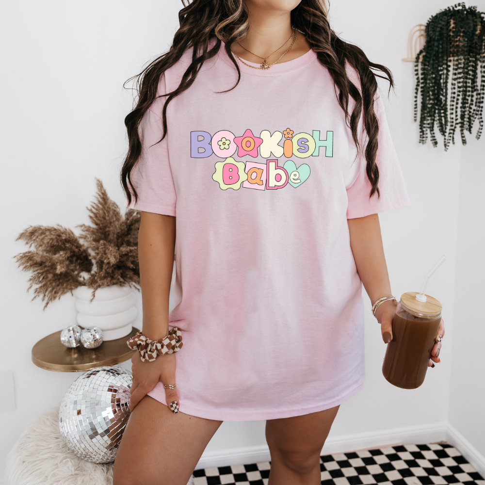Bookish Babe- Tee