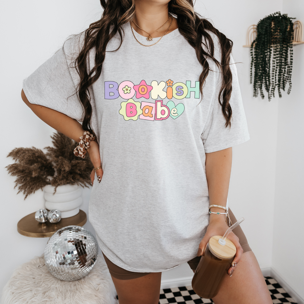 Bookish Babe- Tee