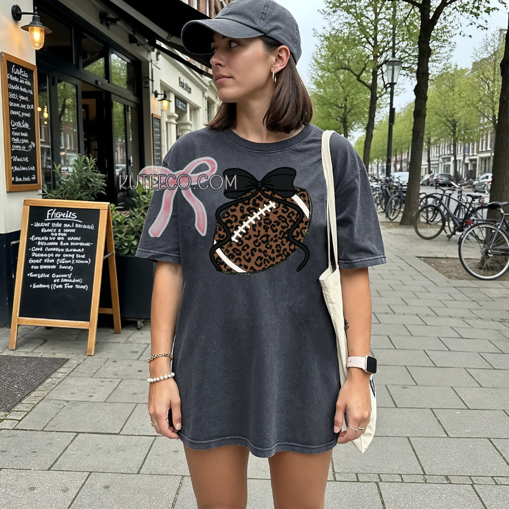 Cheetah Football Bow - T- Shirt