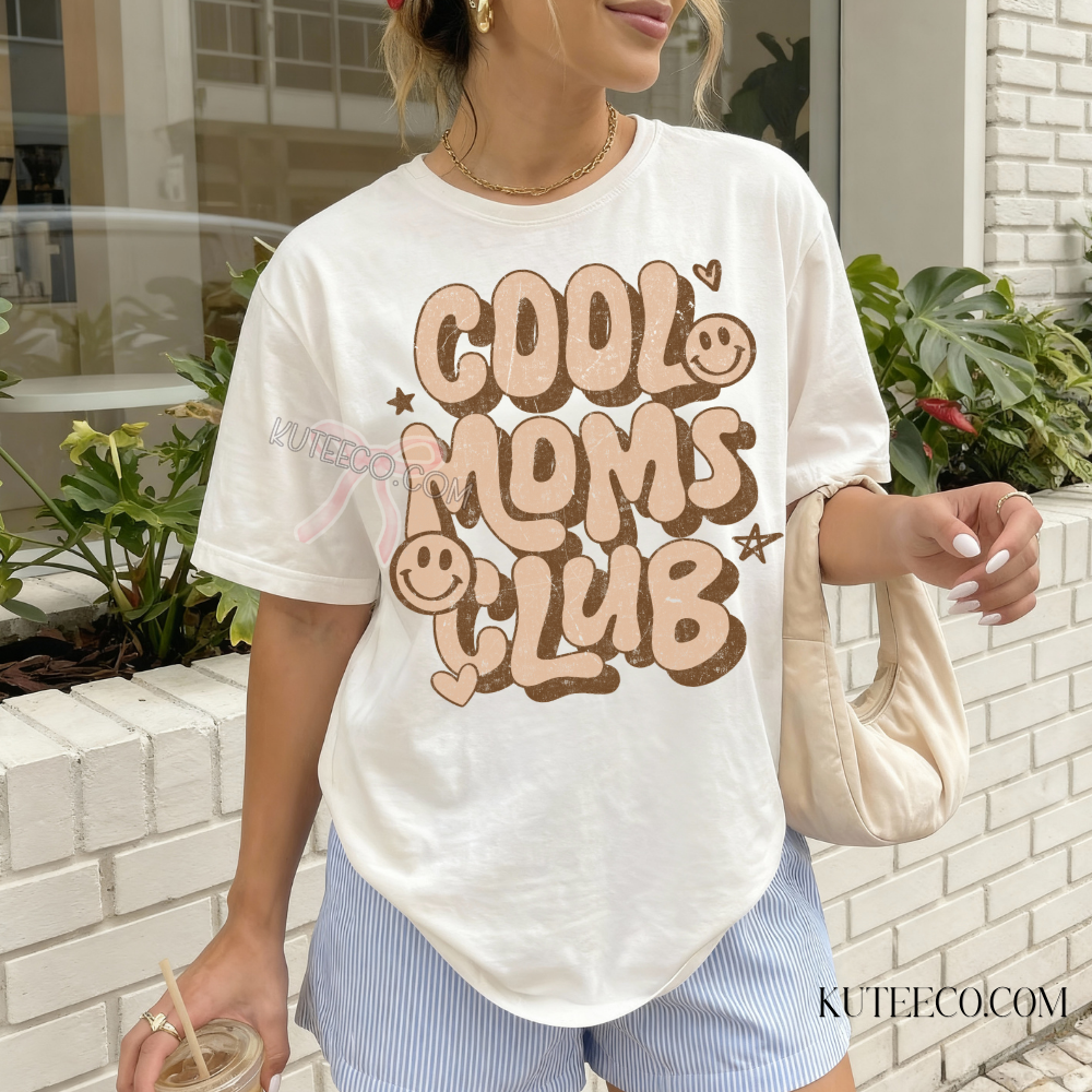 Cool Mom Club Smiley -Comfort colors Shirt/ Sweatshirt