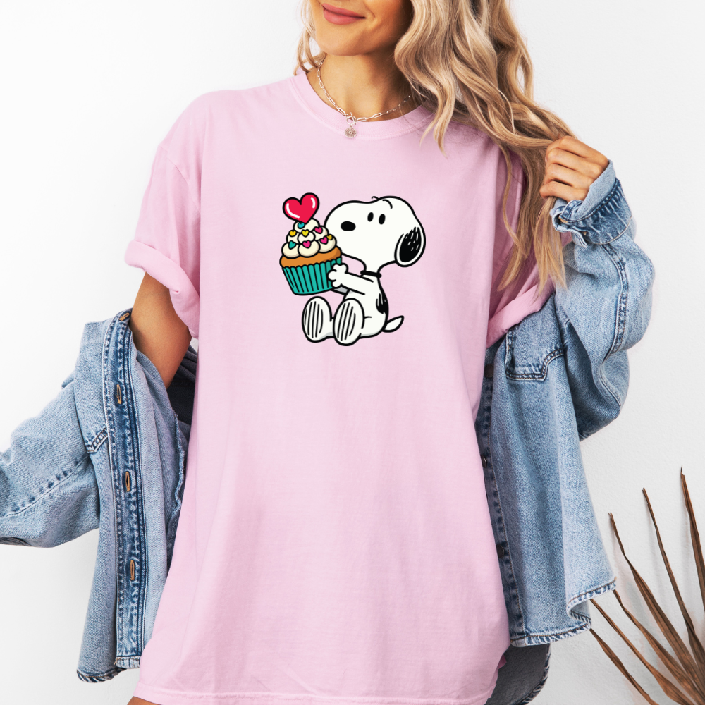 Simple Snoopy Dog Valentine cupcake sweater - light pink comfort colors tshirt 