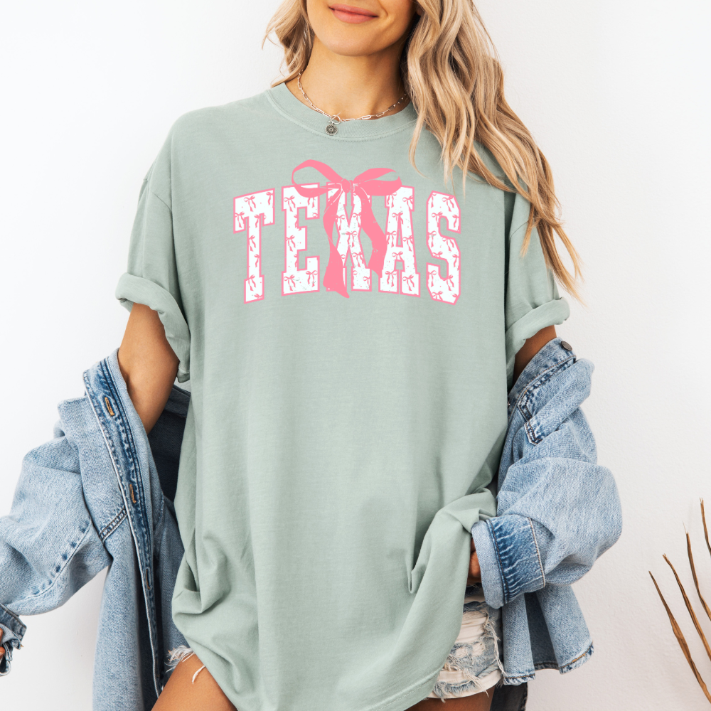 Texas girly pink bows - comfort colors light green t-shirt front model view 