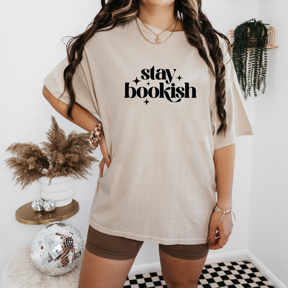 Stay Bookish- Tee