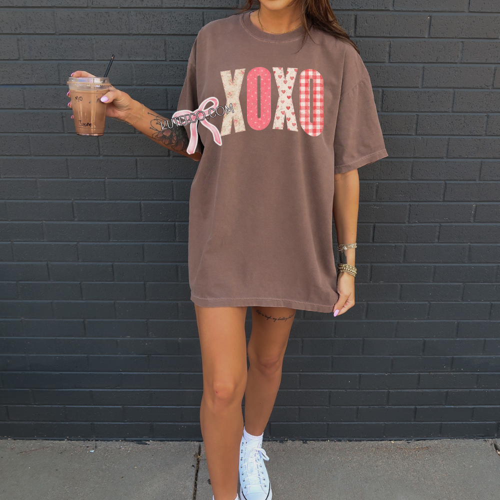 Stitched XOXO - Shirt/ Sweatshirt