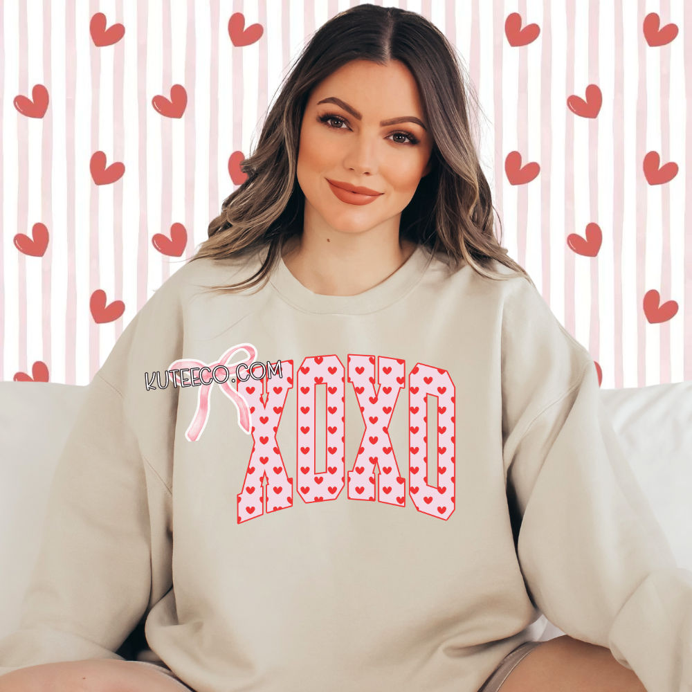 V-day XOXO pink hearts- Shirt/ Sweatshirt